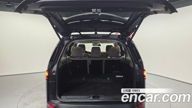 Land Rover Discovery 5 2.0 SD4 SE 2018 — фото 20