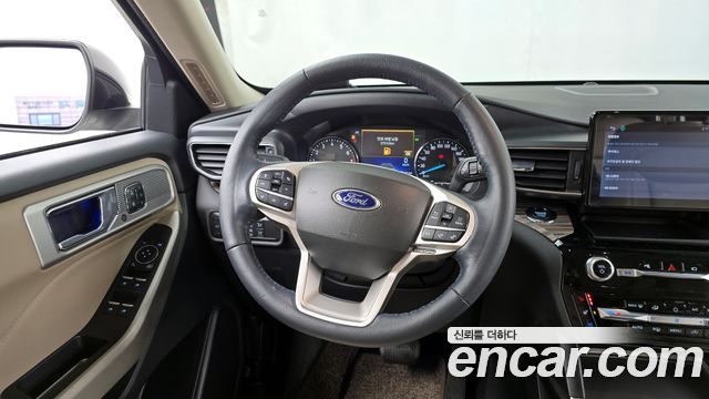Ford Explorer (VI) 2.3 LimIted 4WD 2022 — фото 13