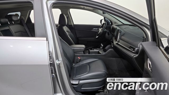 Kia Sportage (V) Diesel 2.0 2WD Prestige 2023 — фото 11