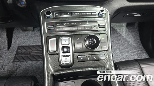 Hyundai Santa Fe HEV 1.6 2WD Prestige 2023 — фото 9