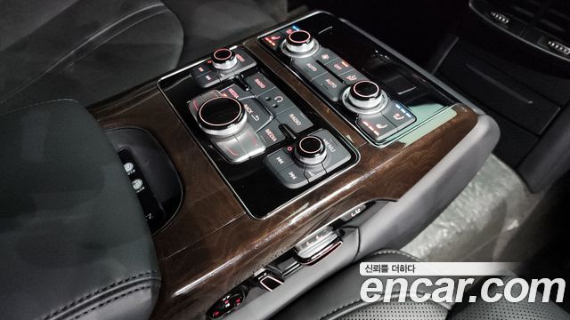 Audi A8 60 TFSI Quattro LWB D4 2015 — фото 18