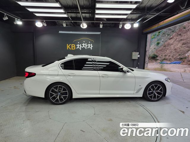 BMW 5 Series (G30) 530i M Sport Package 2022 — фото 6