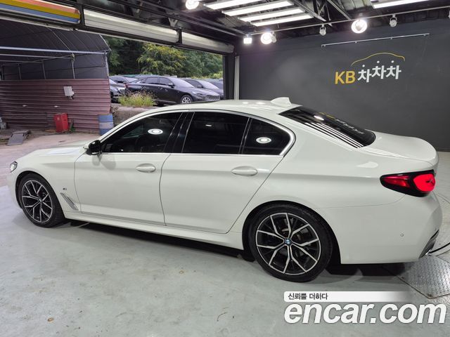 BMW 5 Series (G30) 530i M Sport Package 2022 — фото 9