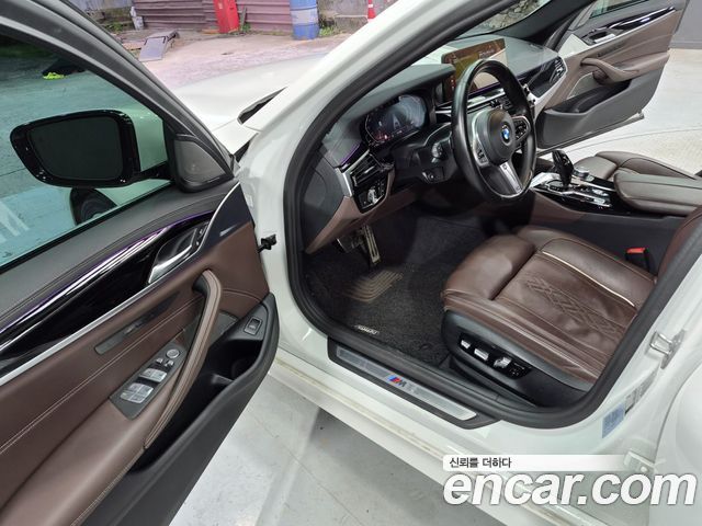 BMW 5 Series (G30) 530i M Sport Package 2022 — фото 10