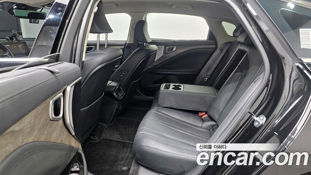 Kia K8 2.5 Gasoline 2WD Noblesse 2023 — фото 13