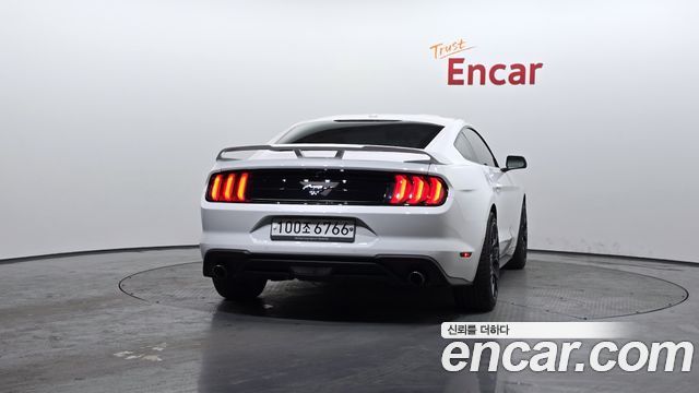 Ford Mustang Coupe 2019 — фото 4