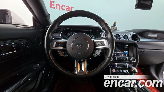 Ford Mustang Coupe 2019 — фото 13