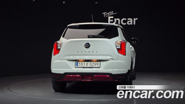 KG Mobility (SsangYong) Very New Tivoli Gasoline 1.5 2WD R-PLUS White 2022 — фото 4