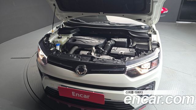 KG Mobility (SsangYong) Very New Tivoli Gasoline 1.5 2WD R-PLUS White 2022 — фото 6