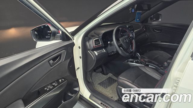 KG Mobility (SsangYong) Very New Tivoli Gasoline 1.5 2WD R-PLUS White 2022 — фото 10