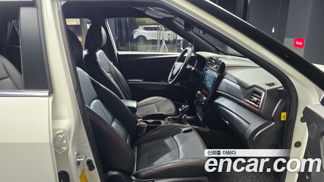 KG Mobility (SsangYong) Very New Tivoli Gasoline 1.5 2WD R-PLUS White 2022 — фото 11