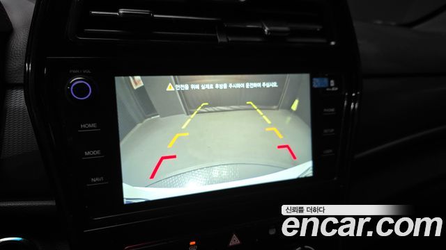 KG Mobility (SsangYong) Very New Tivoli Gasoline 1.5 2WD R-PLUS White 2022 — фото 16