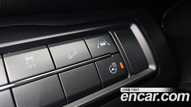 KG Mobility (SsangYong) Very New Tivoli Gasoline 1.5 2WD R-PLUS White 2022 — фото 17