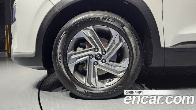 Hyundai Santa Fe Diesel 2.2 4WD Exclusive 2023 — фото 5