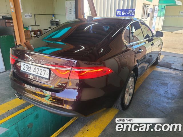 Jaguar XF (X260) 20d Prestige 2017 — фото 6