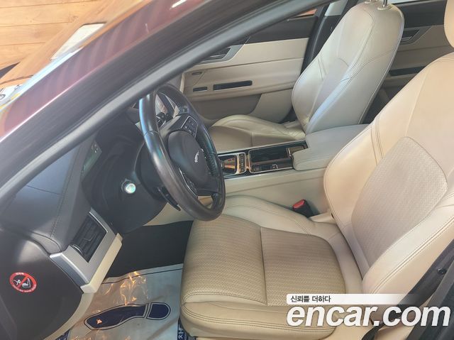 Jaguar XF (X260) 20d Prestige 2017 — фото 7