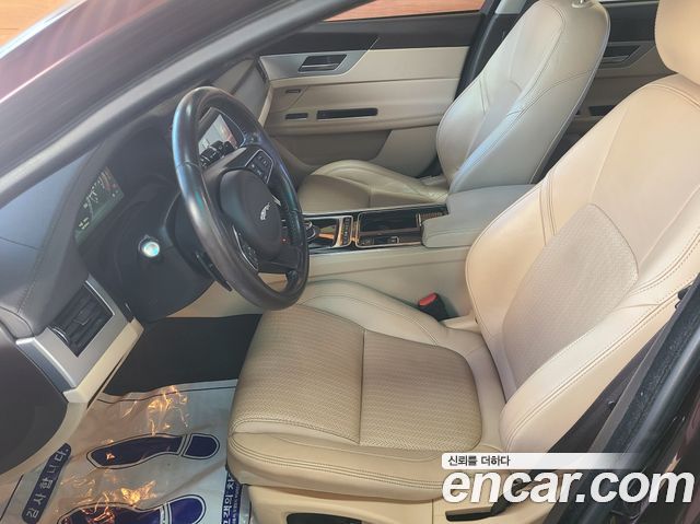 Jaguar XF (X260) 20d Prestige 2017 — фото 8