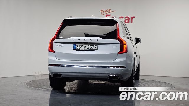 Volvo XC90 (II) T8 Inscription Hybird 2021 — фото 4