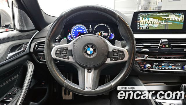BMW 5 Series (G30) M550d xDrive 2018 — фото 13