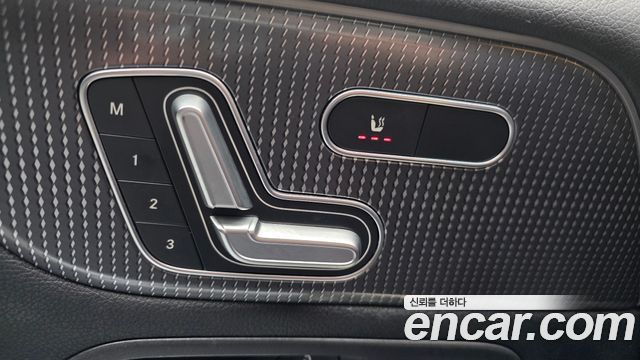Mercedes-Benz GLB-Class (X247) GLB220 2020 — фото 16