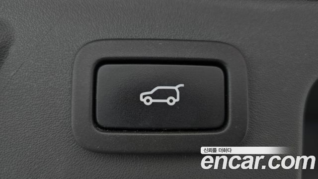 Land Rover Discovery Sport 2.0 TD4 SE 2016 — фото 19