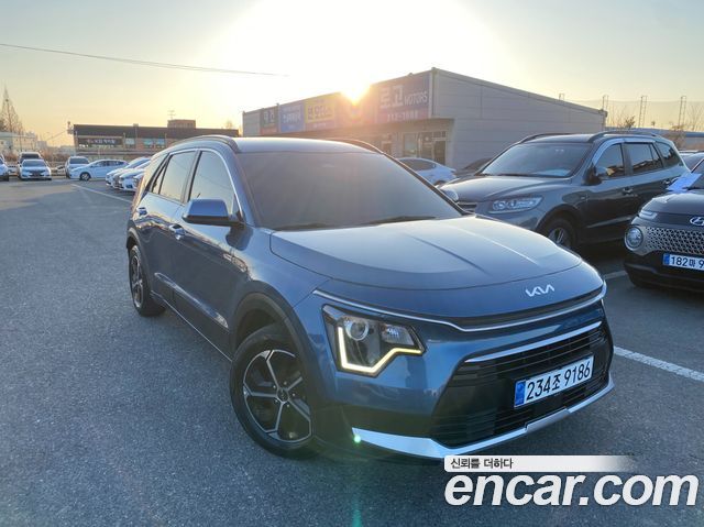 Kia Niro Prestige 2022 — фото 1