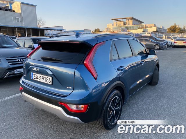 Kia Niro Prestige 2022 — фото 4