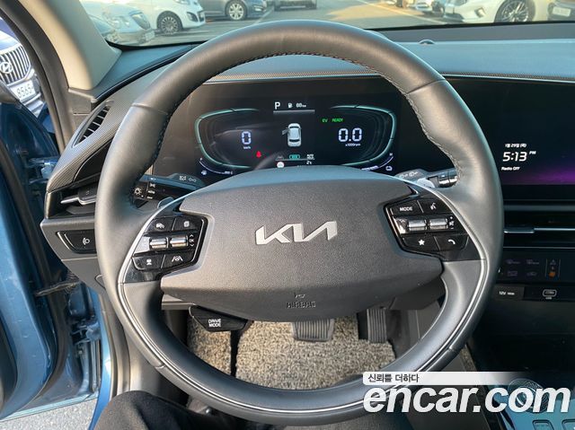 Kia Niro Prestige 2022 — фото 8