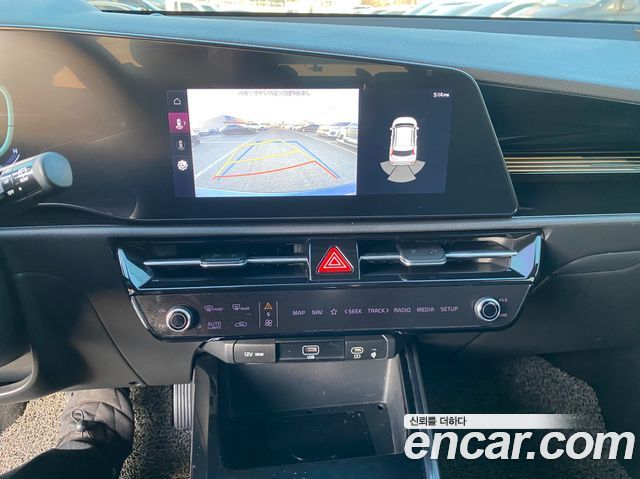 Kia Niro Prestige 2022 — фото 10