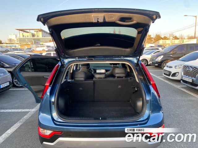 Kia Niro Prestige 2022 — фото 19