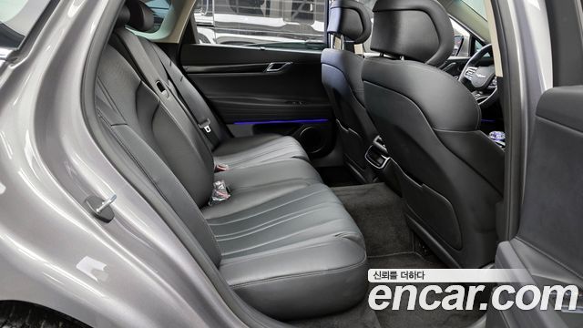Genesis G80 (RG3) Gasoline 2.5 Turbo 2WD 2025 — фото 12