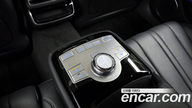 Genesis G80 (RG3) Gasoline 2.5 Turbo 2WD 2025 — фото 18
