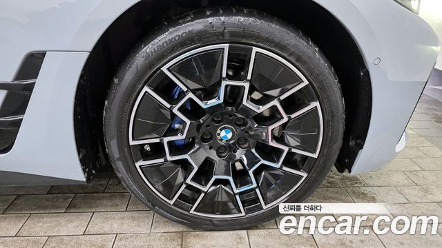 BMW i4 eDrive40 M Sports 2025 — фото 5