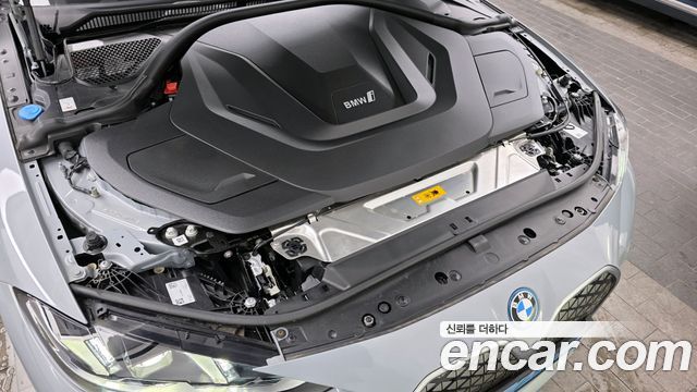 BMW i4 eDrive40 M Sports 2025 — фото 6