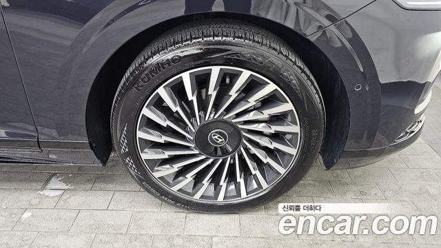 Hyundai Grandeur (GN7) 2,5 Gasoline 2WD Calligraphy 2025 — фото 5