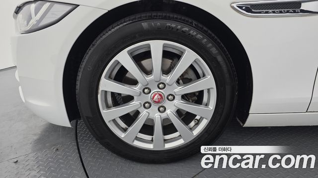 Jaguar XE 20d Prestige 2016 — фото 5