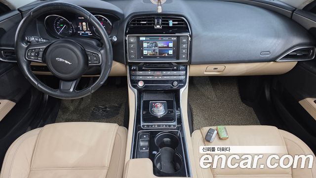 Jaguar XE 20d Prestige 2016 — фото 7