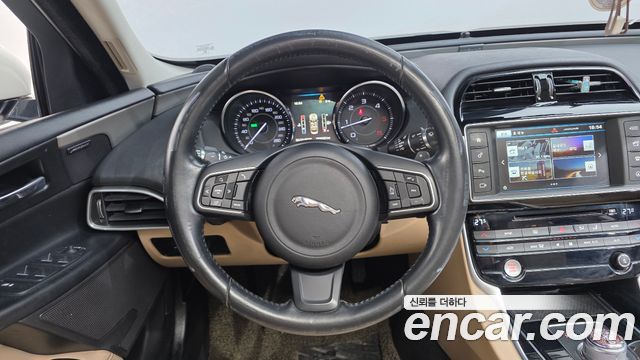 Jaguar XE 20d Prestige 2016 — фото 15
