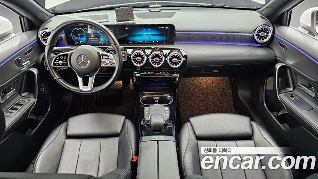 Mercedes-Benz A-Class (W177) A200d Sedan 2021 — фото 7