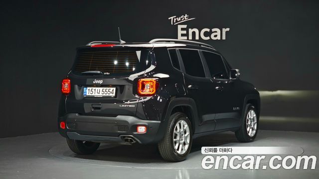 Jeep Renegade 2.4 Limited 2021 — фото 2
