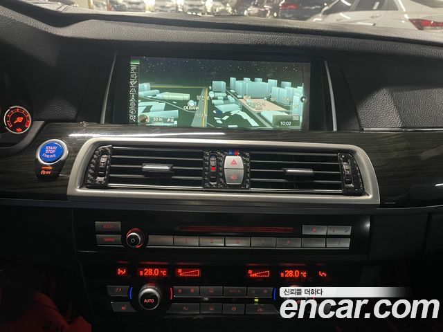 BMW 5 Series (F10) 520d Luxury 2014 — фото 16