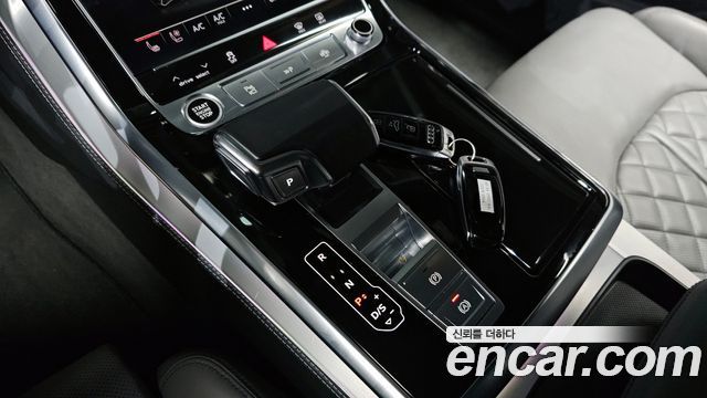 Audi Q8 (4M) 55 TFSI Quattro Premium 2022 — фото 9