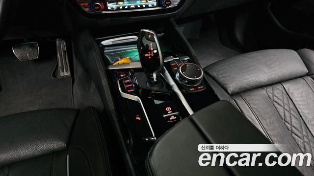 BMW 5 Series (G30) 530i M Sport Package 2023 — фото 9