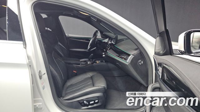 BMW 5 Series (G30) 530i M Sport Package 2023 — фото 11