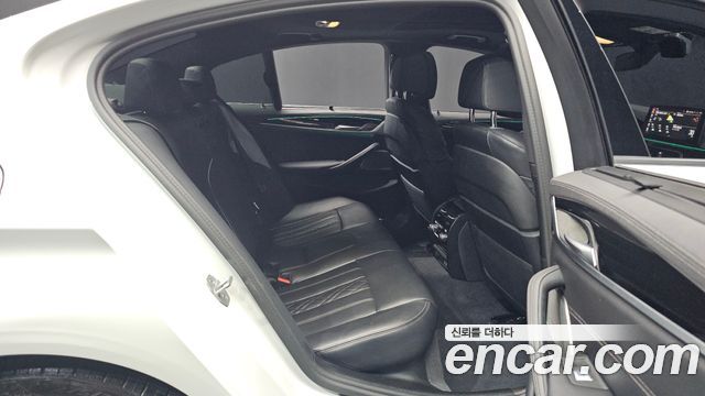 BMW 5 Series (G30) 530i M Sport Package 2023 — фото 12