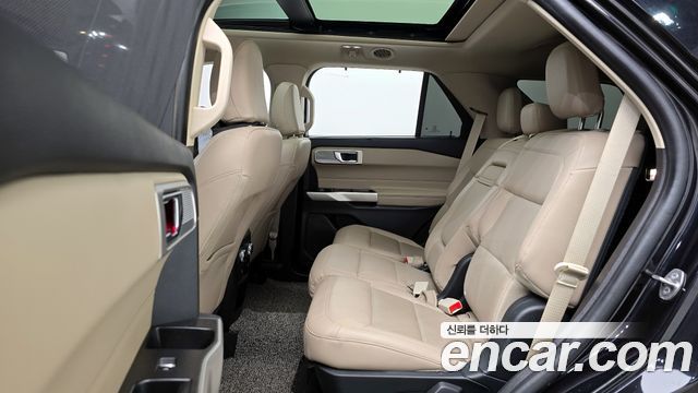 Ford Explorer (VI) 2.3 LimIted 4WD 2021 — фото 12