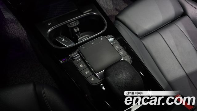 Mercedes-Benz A-Class (W177) A220 Hatchback 2021 — фото 20