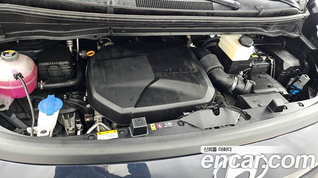 Hyundai Staria 4WD Tourer 9-Seater Modern 2023 — фото 6