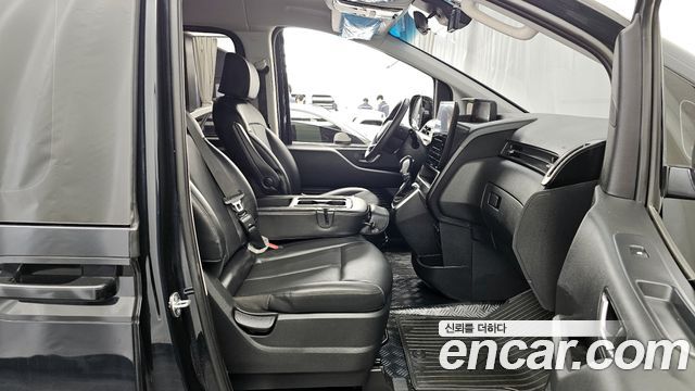 Hyundai Staria 4WD Tourer 9-Seater Modern 2023 — фото 11