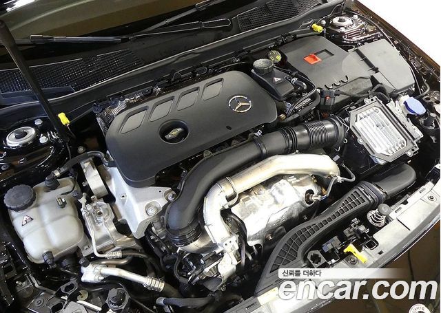 Mercedes-Benz A-Class (W177) A220 Sedan 2024 — фото 6
